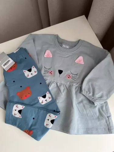 Little Maven Kid Girls Cute Animal Rabbit Embroidered Cotton Sweatshirt & Floral Leggings Set photo review