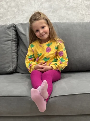 Little Maven Girls Smiling Carrot Print Cotton Sweatshirt and Pants Set photo review