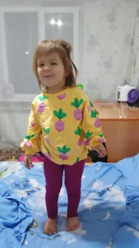 Little Maven Girls Smiling Carrot Print Cotton Sweatshirt and Pants Set photo review