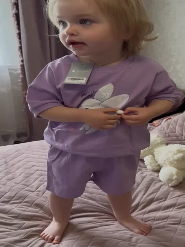 Little Maven Kid Girls 2pcs Bunny Print Cotton Short-Sleeved Tee & Shorts Set photo review