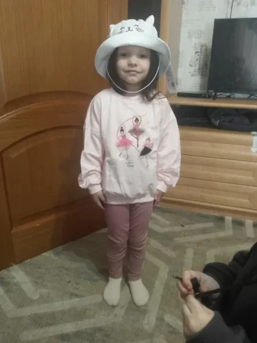 Little Maven Girls 2pcs 3D Character Print Cotton Sweatshirt and Pants Set photo review
